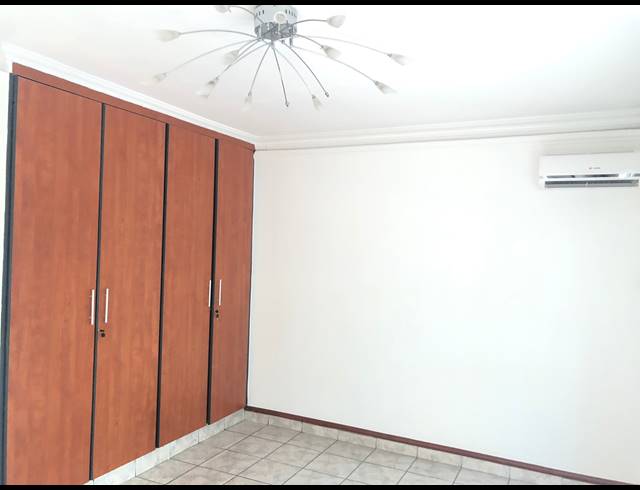 3 BEDROOM FREESTANDING RENTED IN SHERWOOD